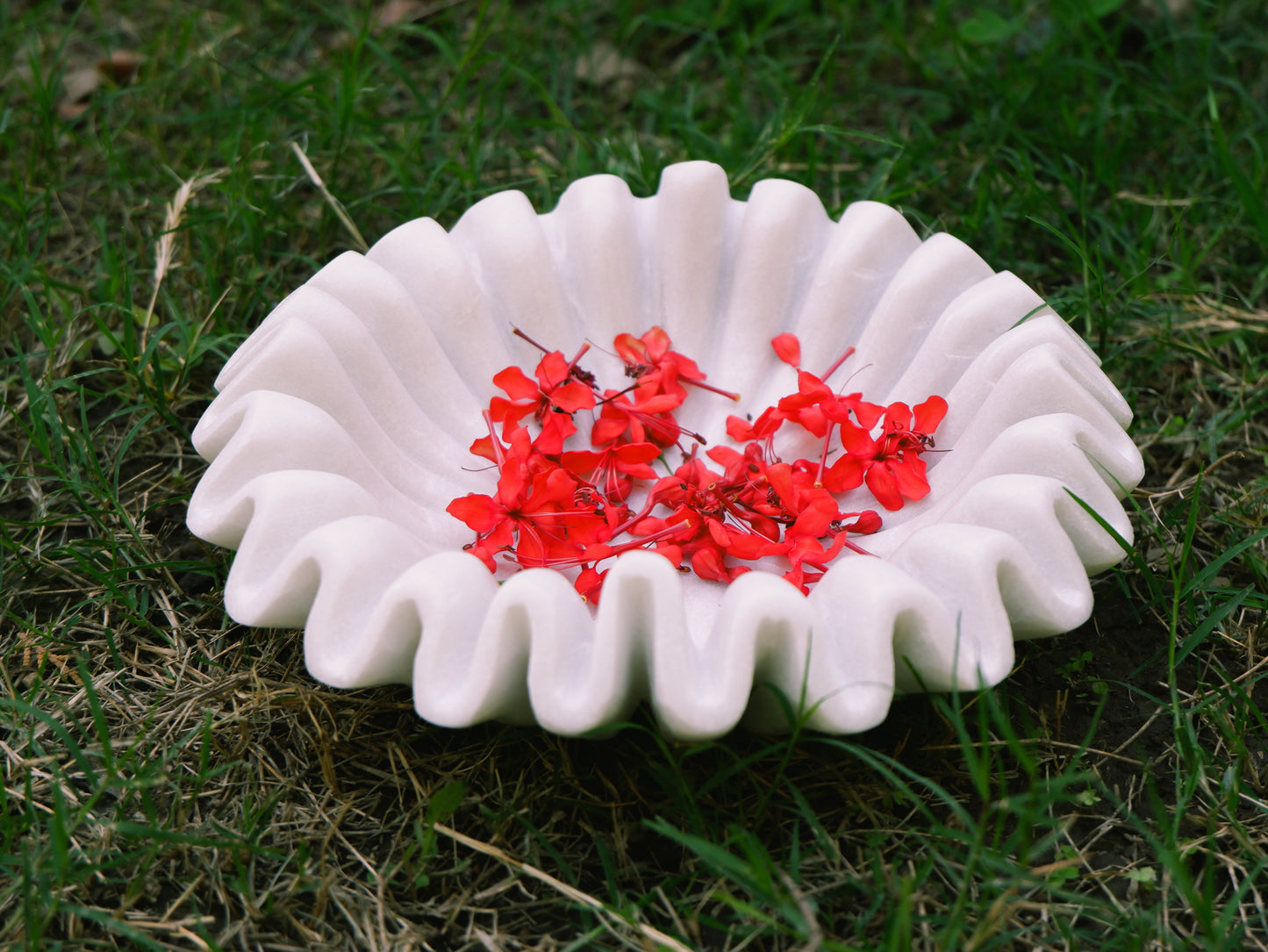 White Wavy Edges Bowl