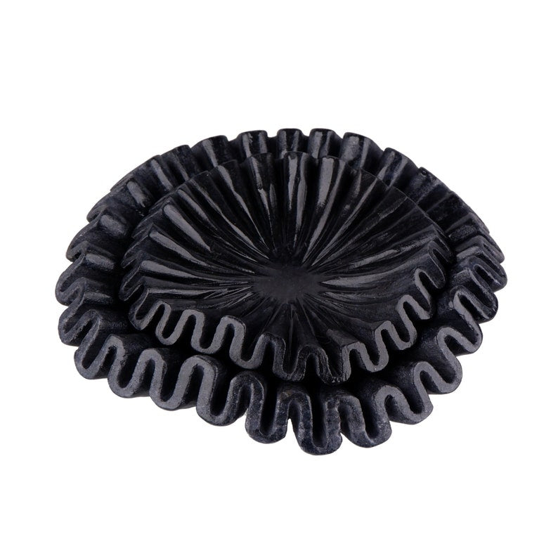 The Black Ruffle Bowl